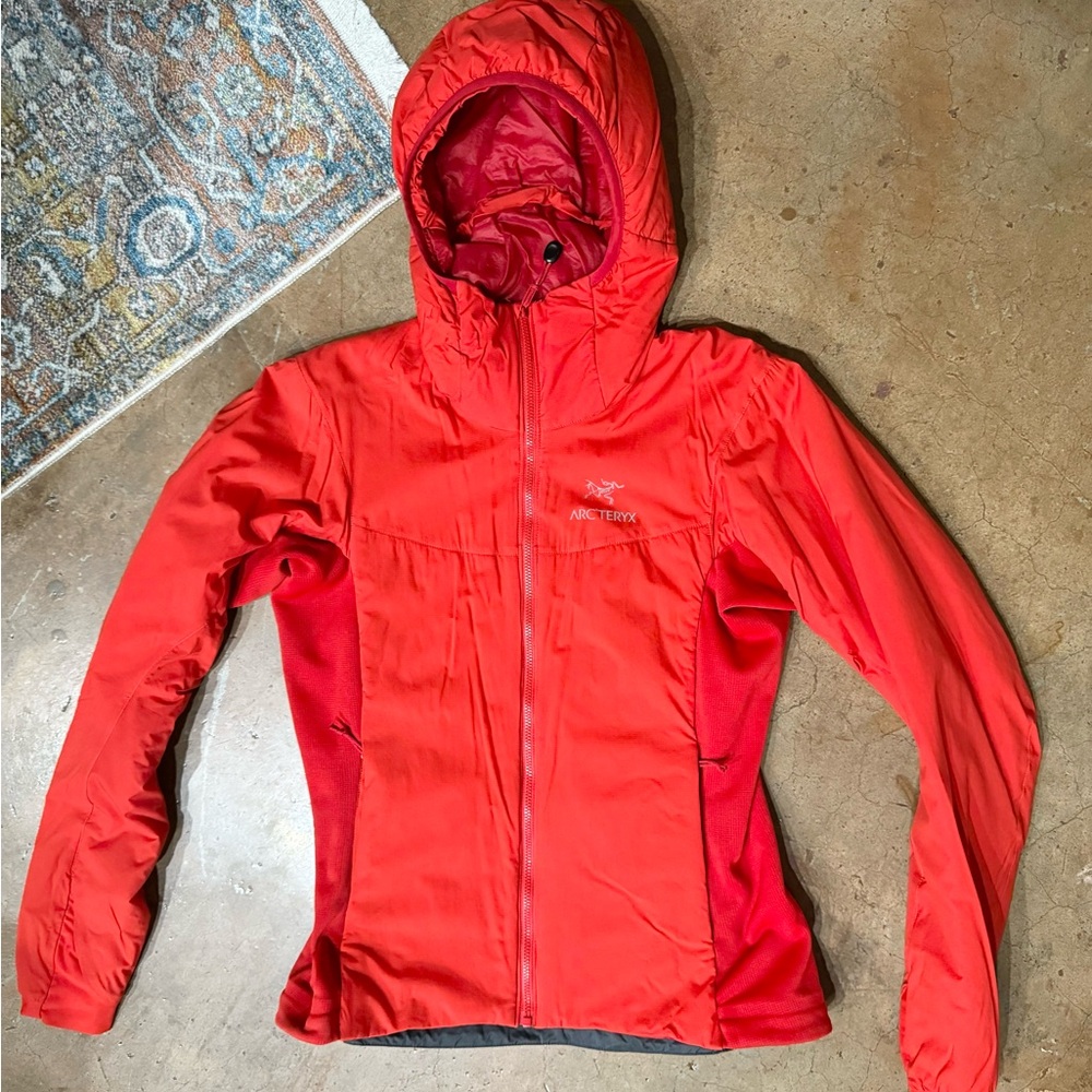 Arcteryx Atom LT insulated ski jacket mid layer red